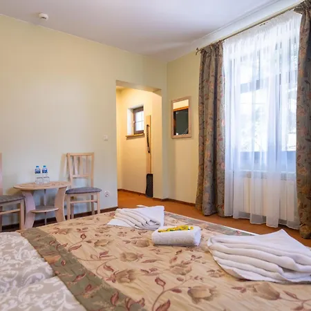 Hanka Ze Sniadaniami Bed & Breakfast 3*