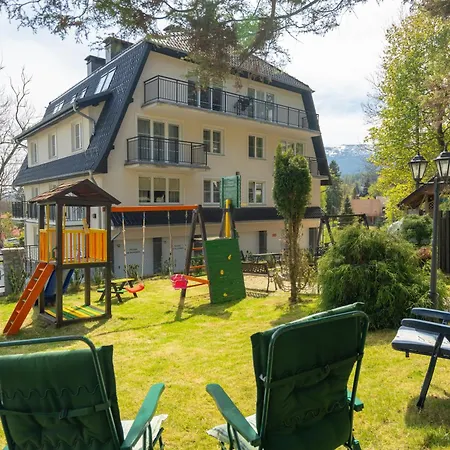 Hanka Ze Sniadaniami 3*